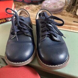 FootMates Blue Dress Shoes Sleek Formal Design
